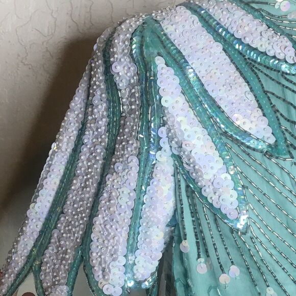 Vth Scala Turquoise White Beaded Sequin Cut Out Back Dress Women’s Size S NWTs - Picture 8 of 12